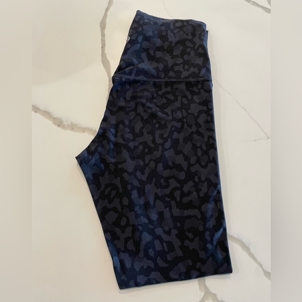 Lululemon Align 7/8 length leggings - leopard print